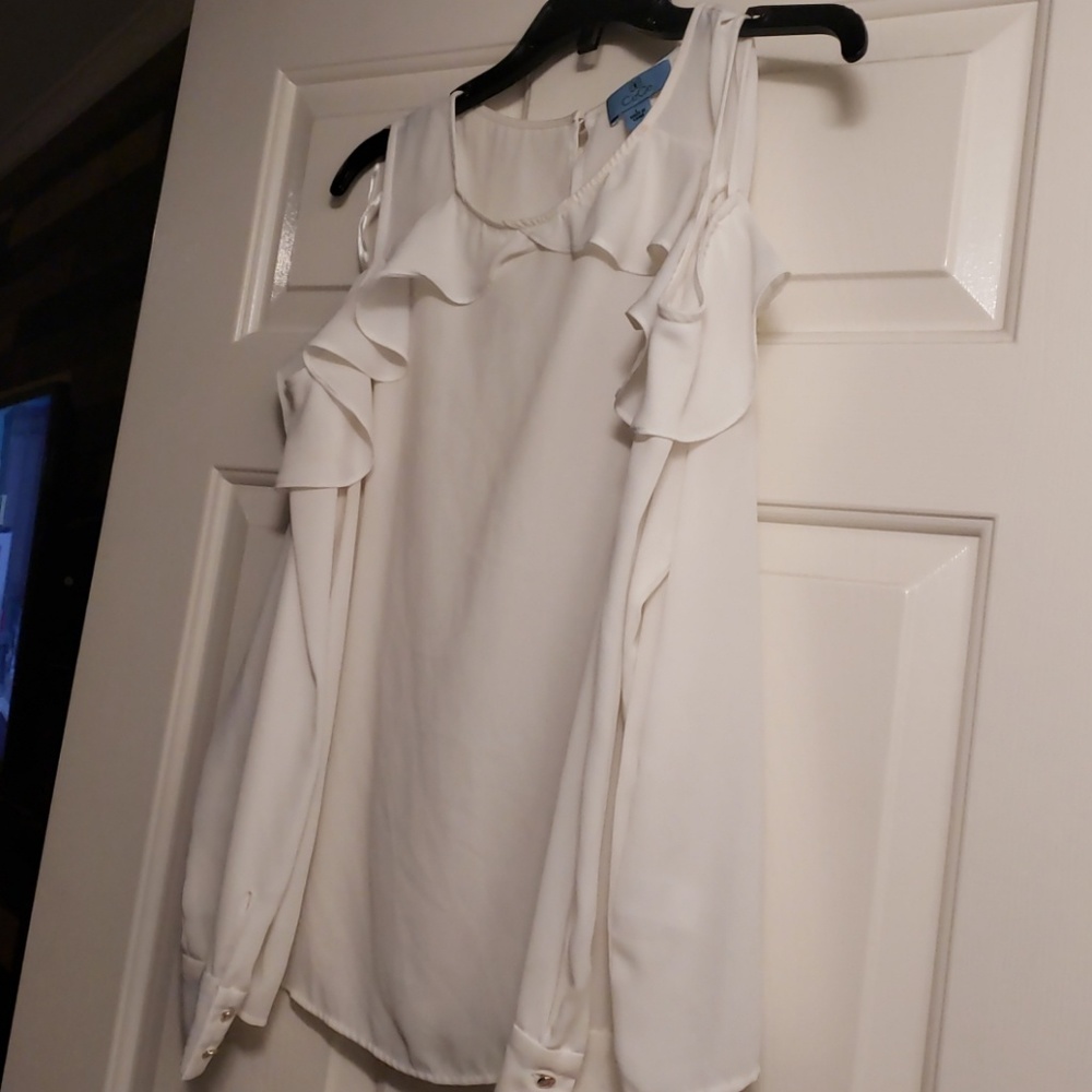 Cece peep shoulder blouse